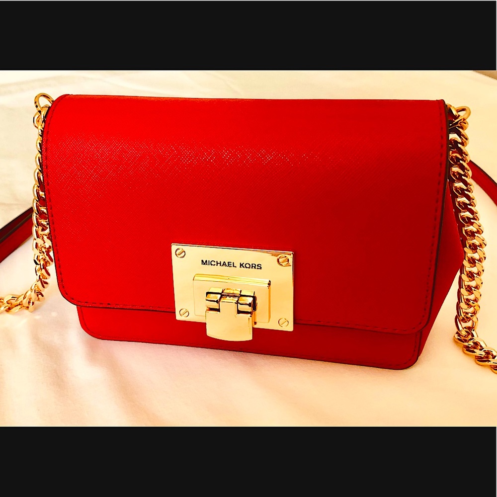 Cute Michael Kors Crossbody hardshell EUC purse